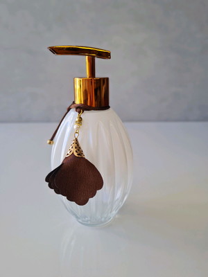 Saboneteira branco com marron