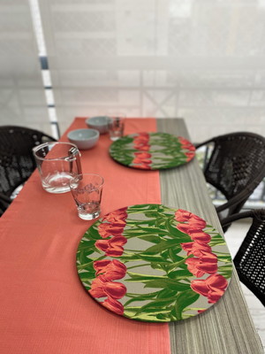 Caminho de mesa coral 1,50m x 44cm
