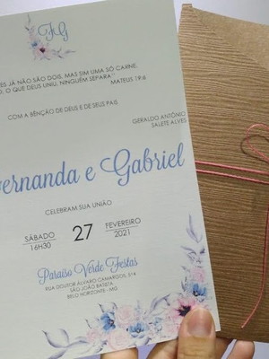 Convite rústico floral envelope texturizado