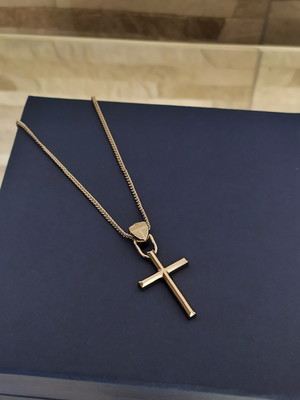 Colar corrente pingente escudo e crucifixo banho prata