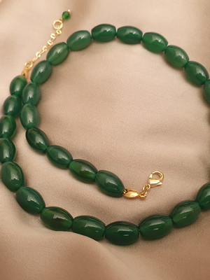 Colar com pedras jade esmeralda i