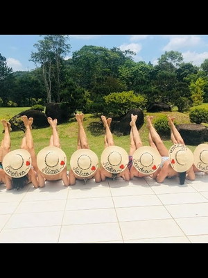 16 chapéus de praia personalizados com nome e 1 desenho