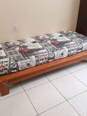 Colcha de vestir dupla face com elastico matelasse solteiro.
