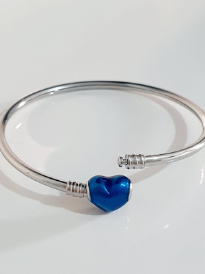 Pulseira aro para berloques fecho coração azul aço inox