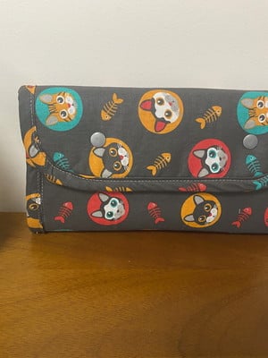 Necessaire tripla com bolsos plasticos