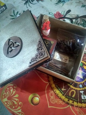 Kit com caixa baralho maria mulambo da estrada