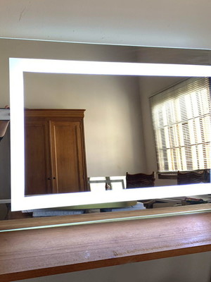 Espelho retangular com iluminação de led -90cm l x 60cm a