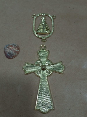 Kits terço cruz e aparecida metal dourado 8,0cm