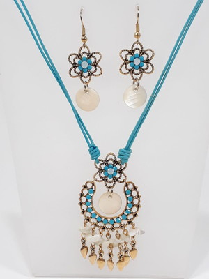 Conjunto cordão azul e brinco com madrepérola e strass azul