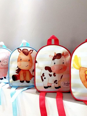 Mochilinha personalizadas fazendinha aquarela