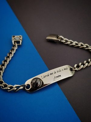 Pulseira em corrente livrai me do mal amém