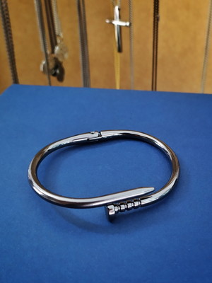 Pulseira bracelete pregos