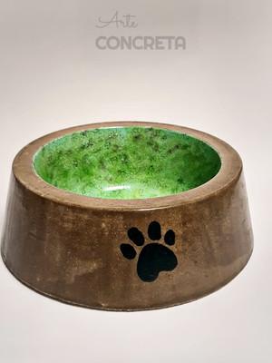 Comedouro de cimento
