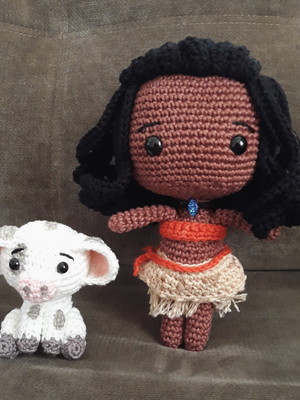 Moana e pua amigurumi
