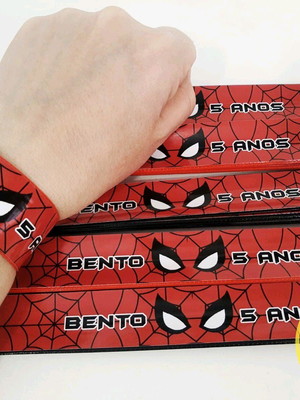 Pulseira bate enrola personalizada