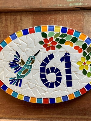Número para apartamento mosaico beija-flor
