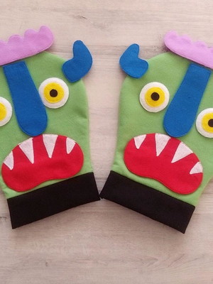 Vai embora grande monstro verde. (luva em feltro com velcro)