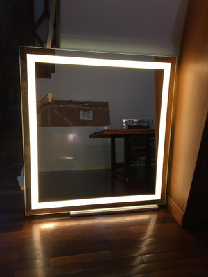 Espelho quadrado com iluminação led- 120cm x 120cm