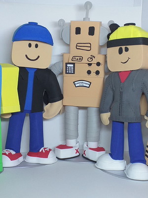 Kit 5 bonecos de decoração roblox