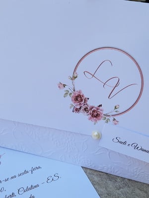 Convites de casamento com relevo