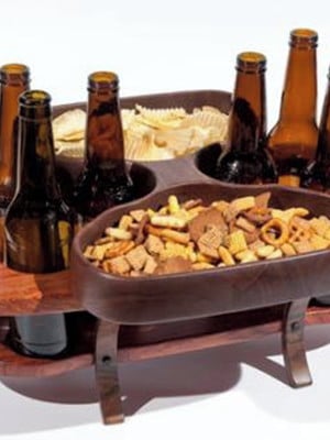 Mesa de cerveja para 4 garrafas + petisqueira