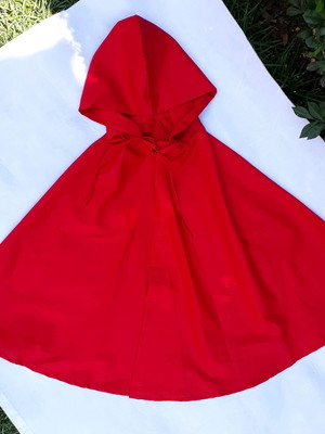 Capa da chapeuzinho vermelho.