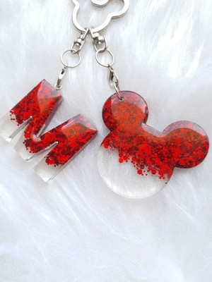 Chaveiro letra em resina mickey minnie vermelho