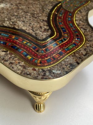 Bandeja decorativa com resina epóxi
