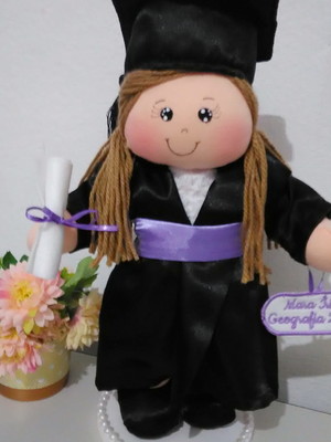 Boneca de pano formatura com 30cm