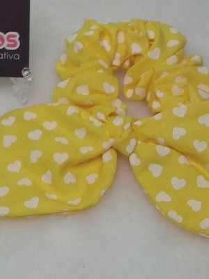Scrunchie laço folha (estampa coração)