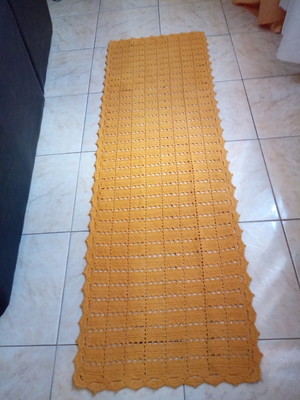 Tapete mostarda quadriculado