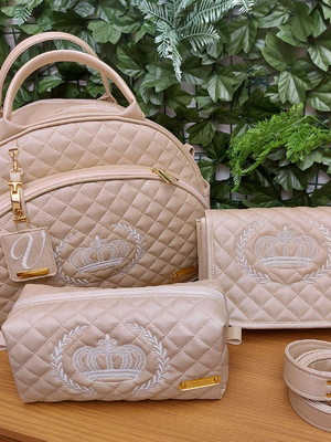 Bolsa maternidade g no bege com chaveiro trocador e nécessei