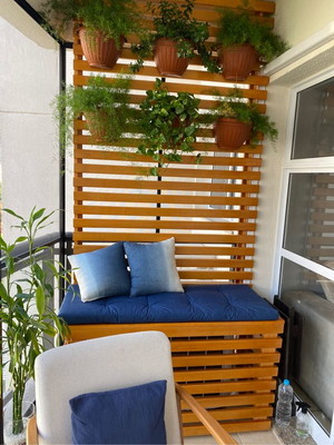 Assento futon com almofadas impermeável.