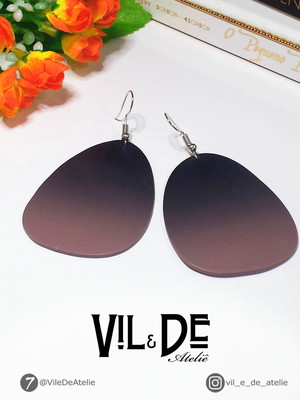 Brincos degradê preto e rosa
