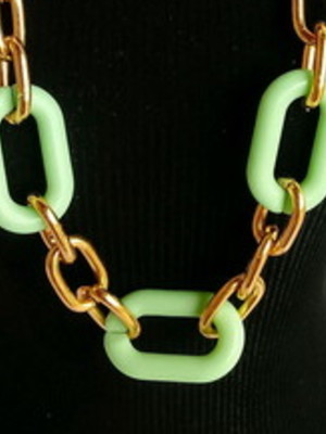 Colar elos dourado/verde