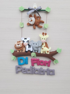 Enfeite de porta safári para clínica médica