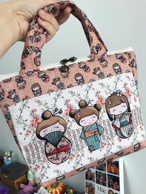 Necessaire de tecido com alças