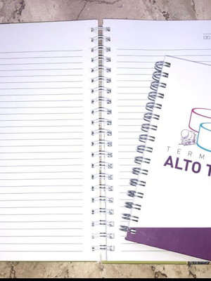 Caderno escolar grande 21x30