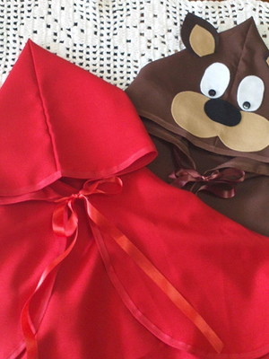 Capa chapeuzinho vermelho + capa lobo mau