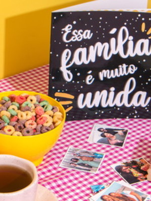 Álbum de figurinhas presente criativo família dia das mães