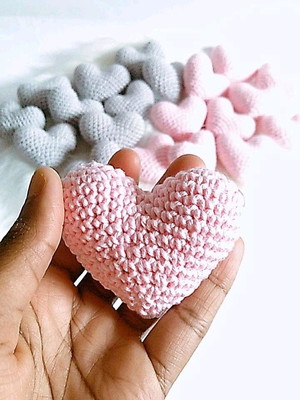 Chaveiro coração amigurumi