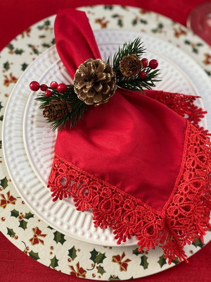 Toalha de mesa natal - bainha com guipir