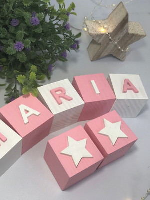 Cubo com nome do bebe em mdf 8x8cm kit com 7