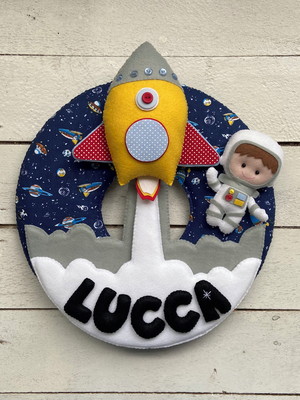 Enfeite de porta maternidade astronauta