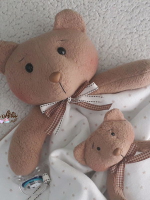 Naninha e chocalho urso