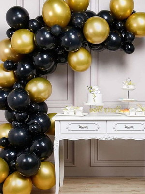 Kit arco desconstruído dourado e preto balões