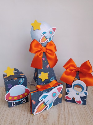 Kit personalizado astronauta ( 20 peças)