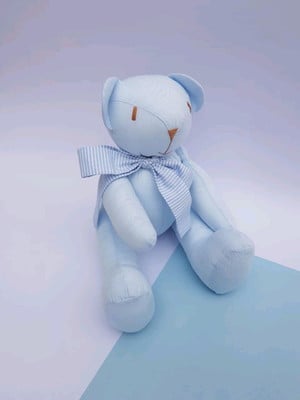 Urso médio articulado de tecido