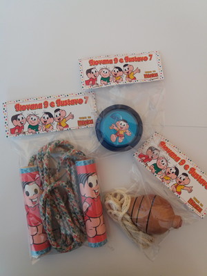 Kit corda personalizada, pião e ioio turma da monica