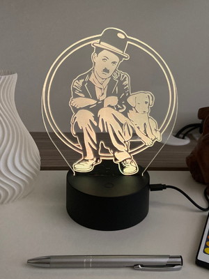 Luminária mesa/bancada acrílíco led 3d rgb - charlie chaplin